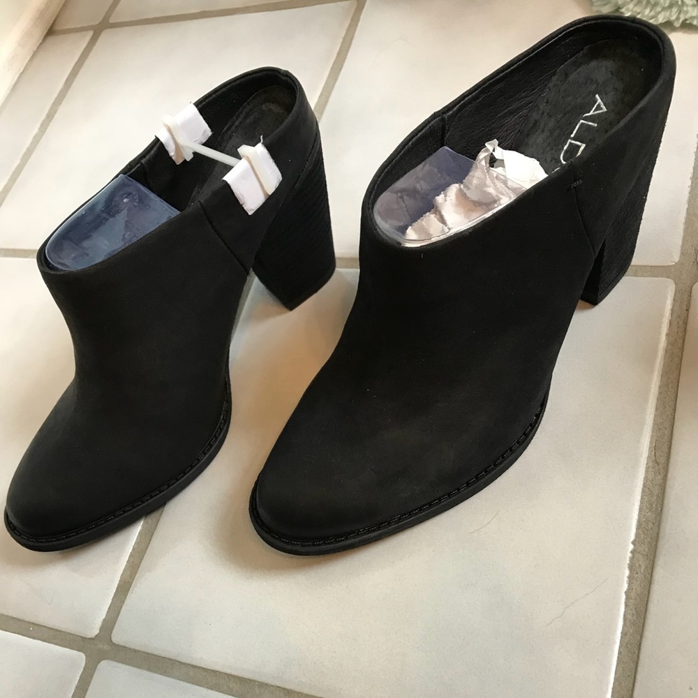 Slide on booty heels Aldo